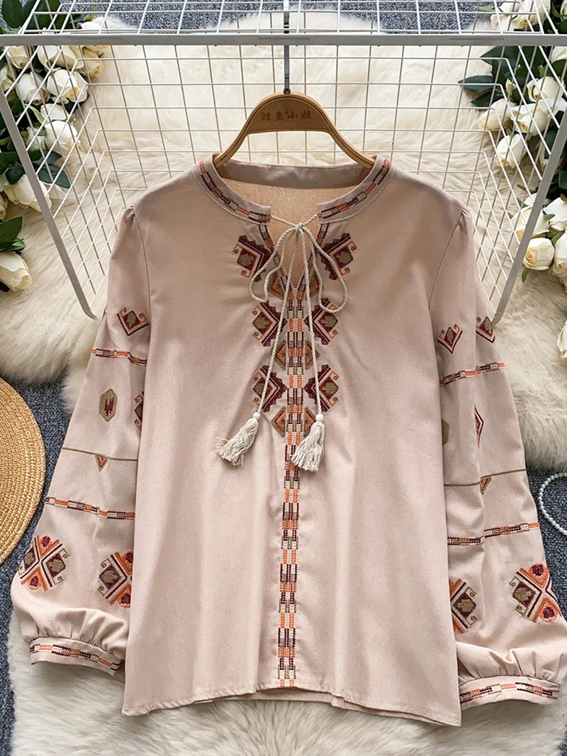 2025 New Women‘S Spring Autumn Blouse Bohemia Retro round Neck Lace Embroidered Long Sleeve Shirt Loose Blazer Top BL155