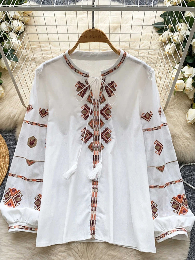 2025 New Women‘S Spring Autumn Blouse Bohemia Retro round Neck Lace Embroidered Long Sleeve Shirt Loose Blazer Top BL155