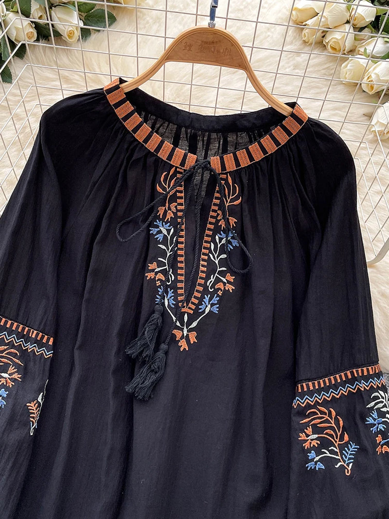 Spring Autumn Literature Fashion Embroidered Lantern Sleeve Blouse Women'S New Loose Versatile Casual Bohemian Holiday Top D22