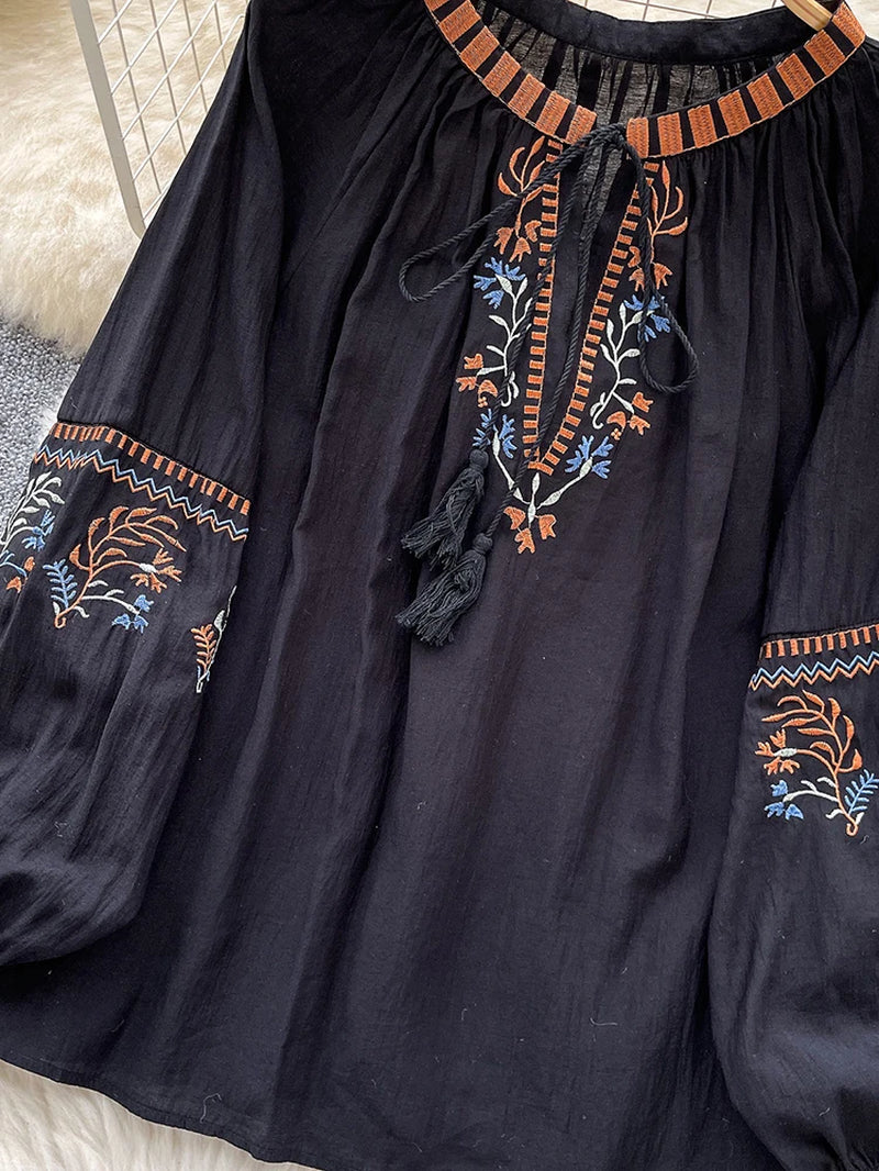Spring Autumn Literature Fashion Embroidered Lantern Sleeve Blouse Women'S New Loose Versatile Casual Bohemian Holiday Top D22