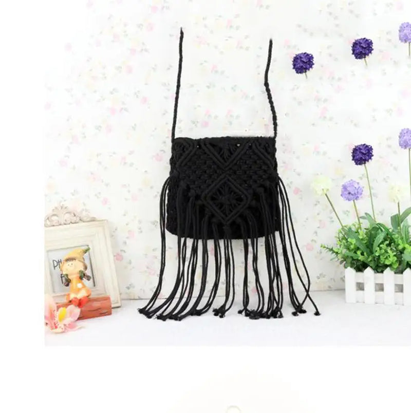 New Straw Bag Bohemian Tassel Beach Bag Women Crochet Fringed Crossbody Ultralight Shoulder Bag Women Small Bolsos Feminina